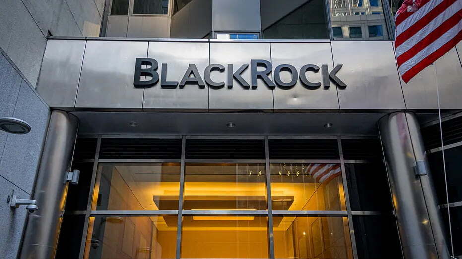 BlackRock ra mắt quỹ ETF tiếp xúc với crypto, Coinbase là cái tên được 