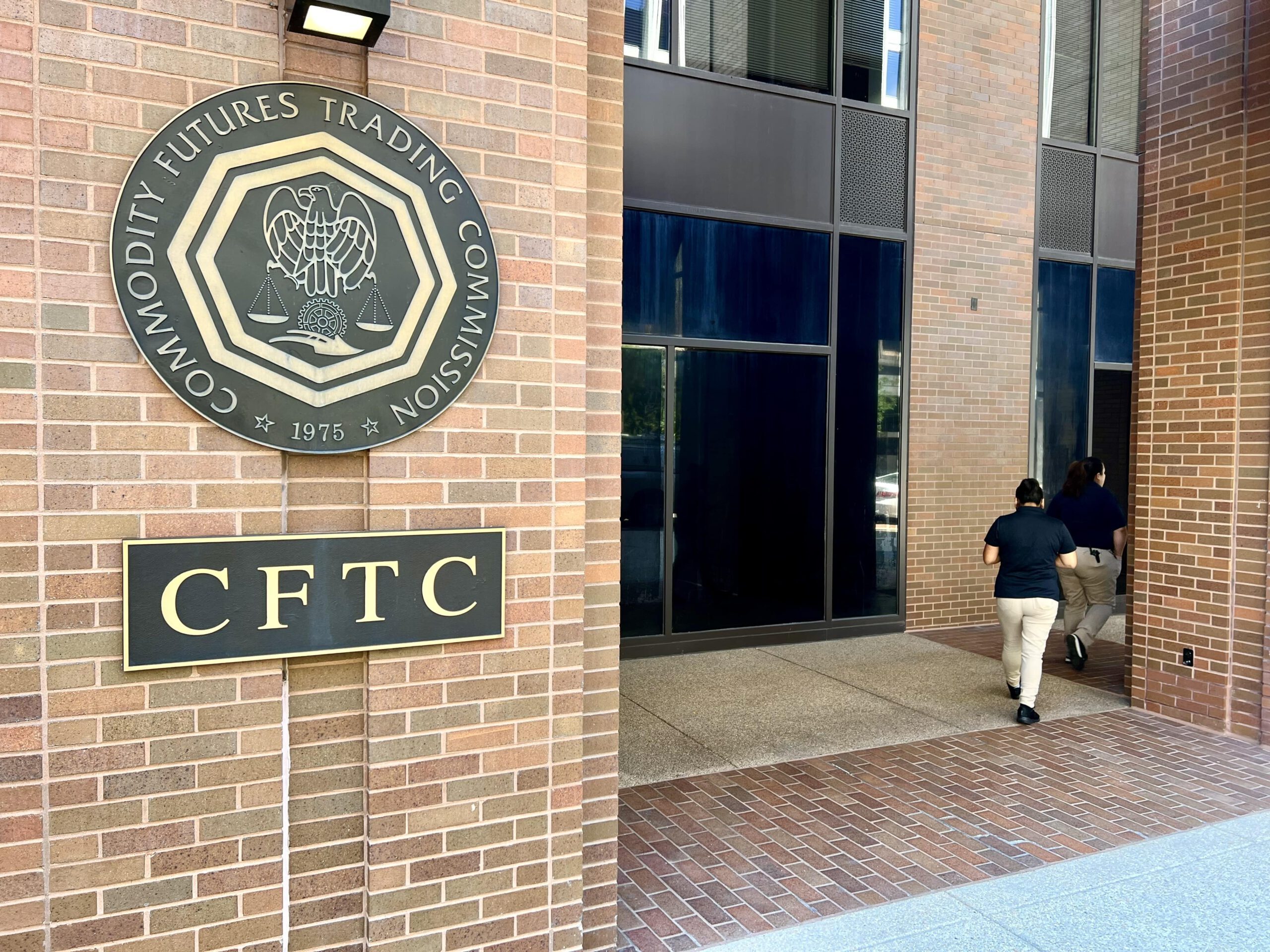 CFTC vẫn tin tưởng Bitcoin và Ethereum là hàng hóa, không phải chứng khoán