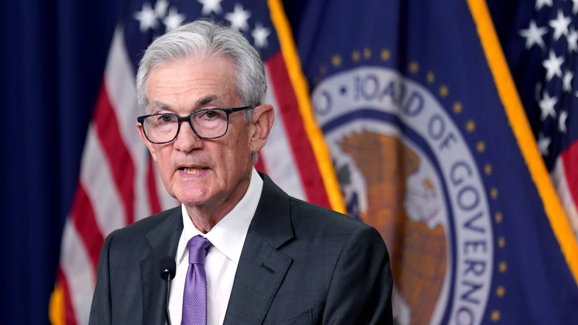 Fed Giảm Lãi Suất Đúng Kỳ Vọng Chủ Tịch Powell Tuyên Bố Không Từ Chức Dù Có Được Trump Yêu Cầu