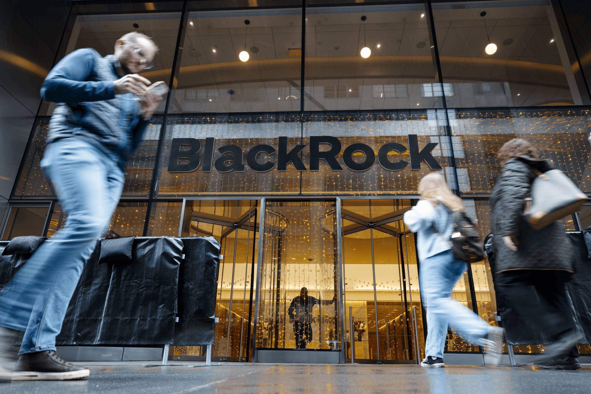 Quỹ Real World Asset Của Blackrock Thu Hút 245 Triệu Usd Chỉ Sau 1 Tuần Ra Mắt