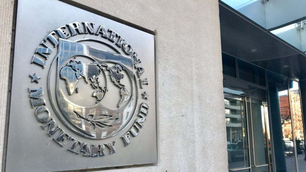 Quỹ Tiền tệ Quốc tế (IMF) tuyên bố ủng hộ cho 