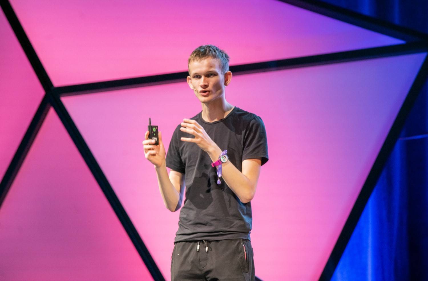 Tâm Tư Của Vitalik Buterin Cho Chặng the Surge Sắp Tới