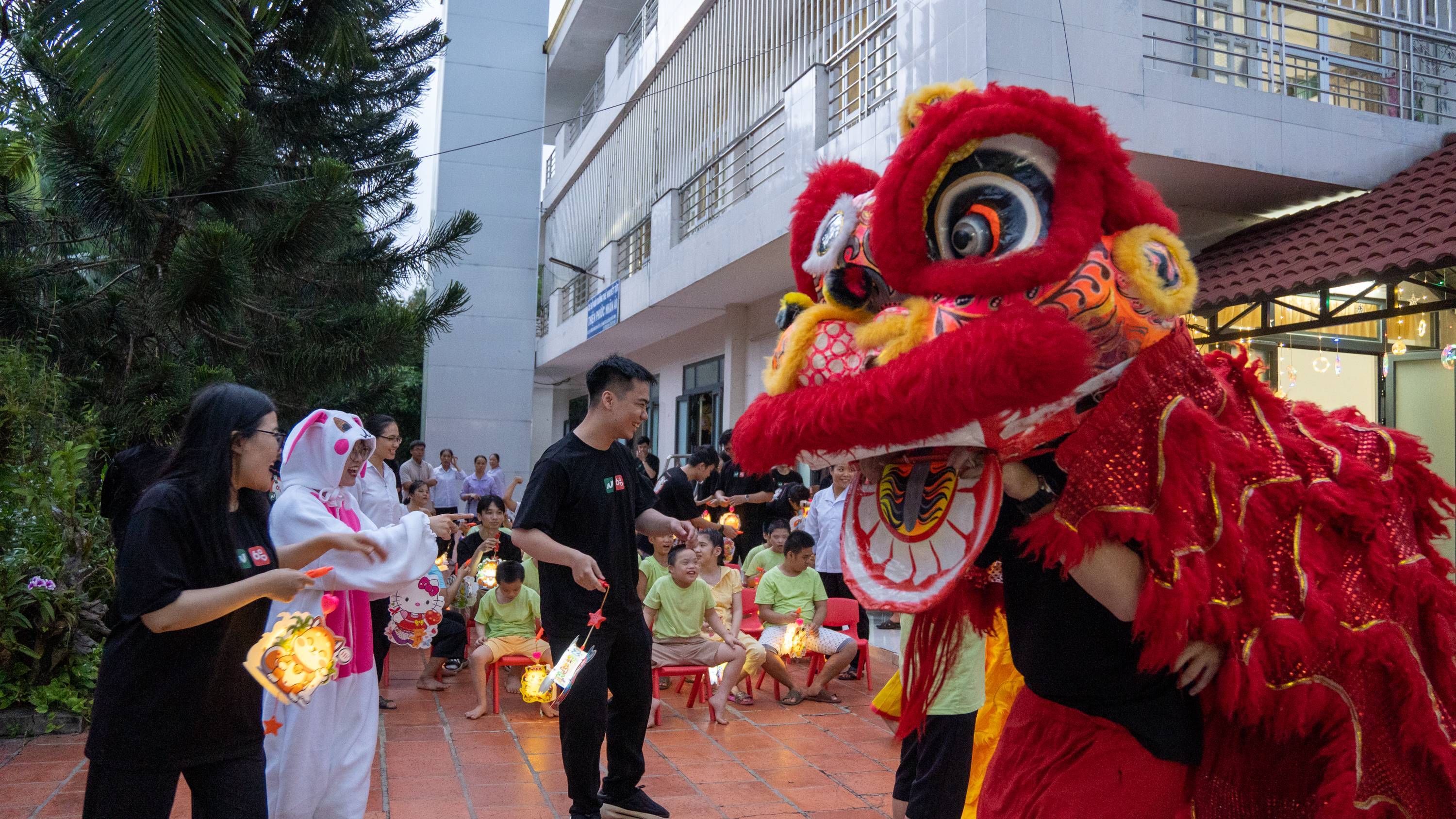 Trung Thu Thứ Hai Lửa Trại Đêm Trăng Rằm Cùng Các Em Nhỏ Tại Mái Ấm Thiện Phước Nhân Ái